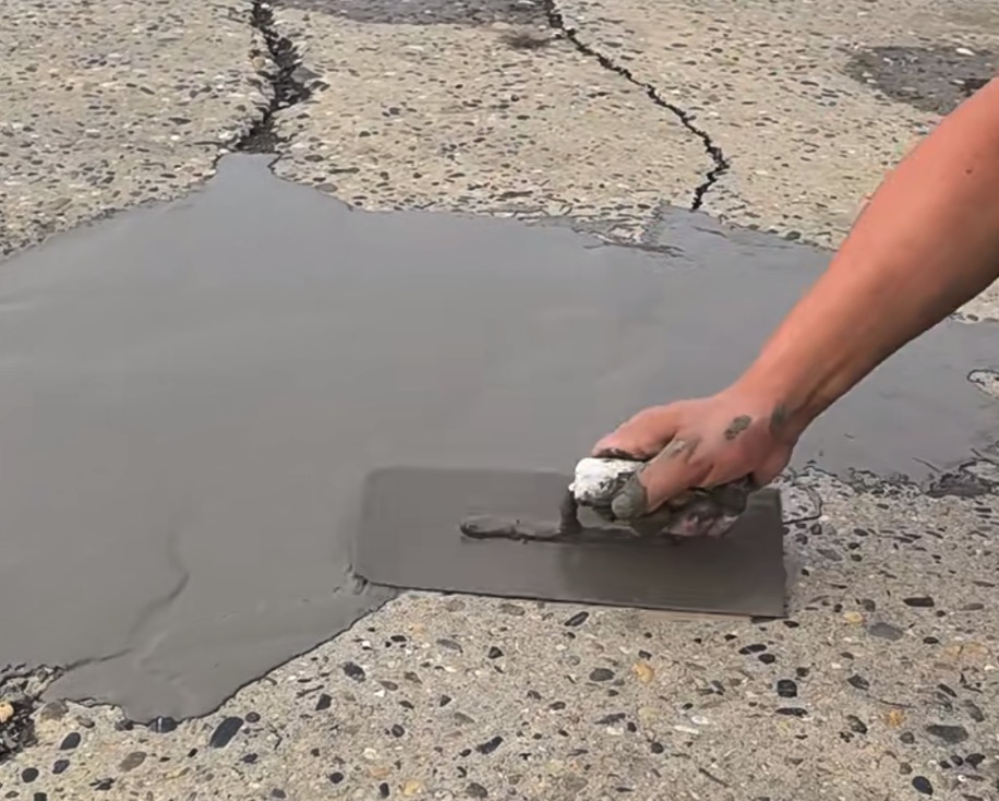丹东CGM 高效薄层道路修补料（CGM 道路抢修料）